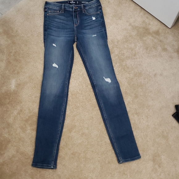 NWT Hollister Semi Ripped Jeans - Picture 2 of 5